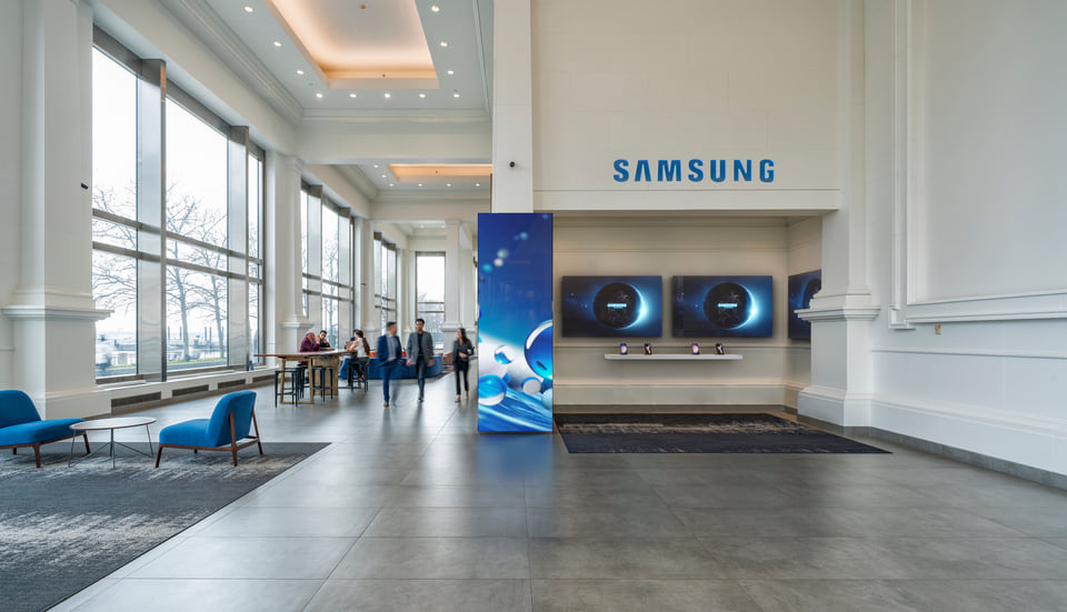 Samsung — after virtual staging