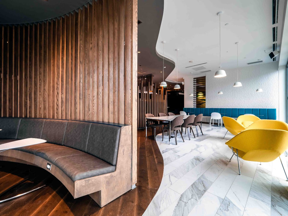 Northfield Cafe — before virtual staging